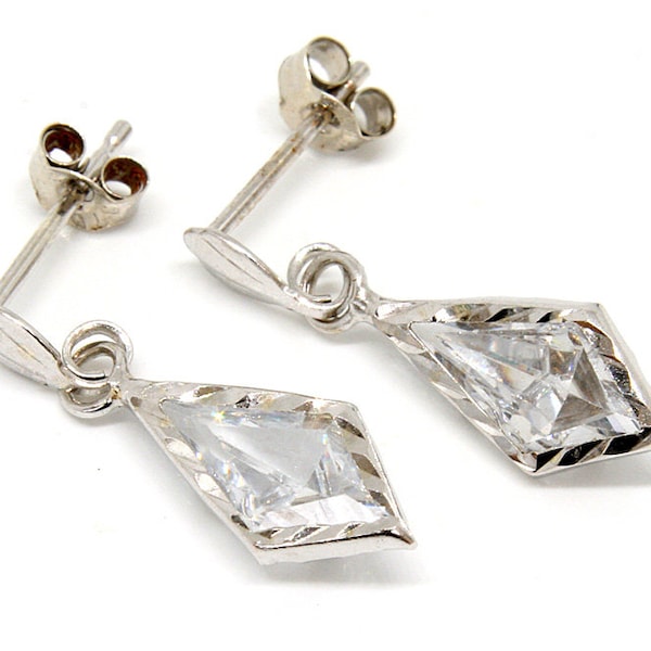 9ct White Gold CZ Earrings D/C Drop