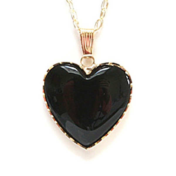 Solid 9ct Gold Black Onyx Love Heart Pendant Necklace and chain with FREE Gift Box