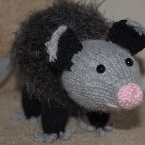 THE OPOSSUM. Knitting pattern (not a finished toy).