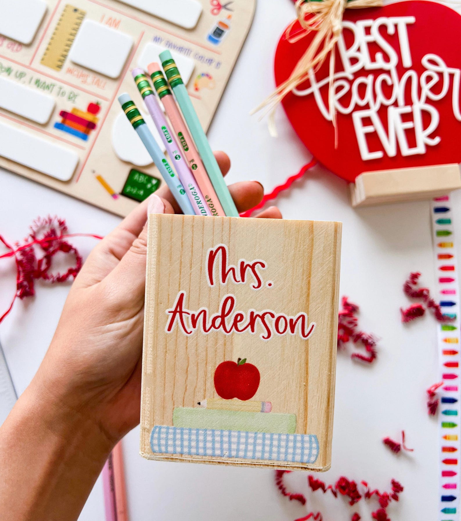 Books & Apple Pencil Holder, Teacher Appreciation Gift, End of School ...