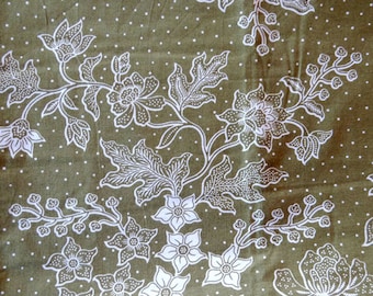 Java Batik fabric - 210x110cm-floral white on khaki background