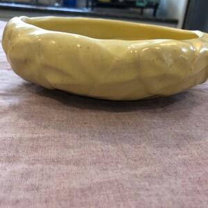 Vintage Rumrill/RedWing short yellow pottery planter F40