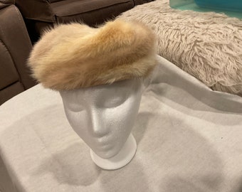 Vintage beige velvet and fur pillbox hat by Milbrae - 1950’s -60’s