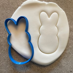 Bunny Facing Outline cookie cuter, Easter rabbit biscuit, cake decoration, baking accessories, holiday