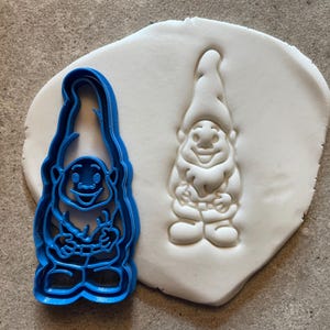 Gnome cookie cutter, biscuit garden, baking accessories, icing, decorating, fondant, food, sugar cookies