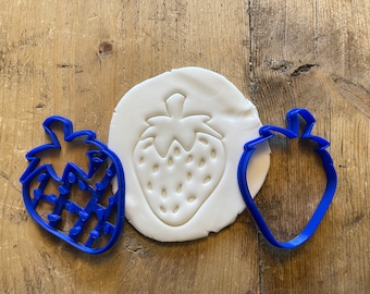 Strawberry cookie biscuit cutter, fruit, food, berry, red, forest, cute, love, icing, decoration, cake, baking, fondant