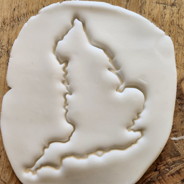 Bake a Bit of England with Our Country-Shaped Cookie Biscuit Cutter