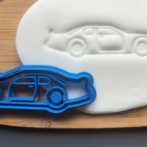 Stock Car Racing Cookie Cutter – Oval Track Race car Baking Tool