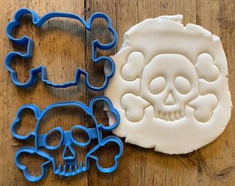 Skull and Crossbones pirate cookie cutter, biscuit cutter icing fondant decoration