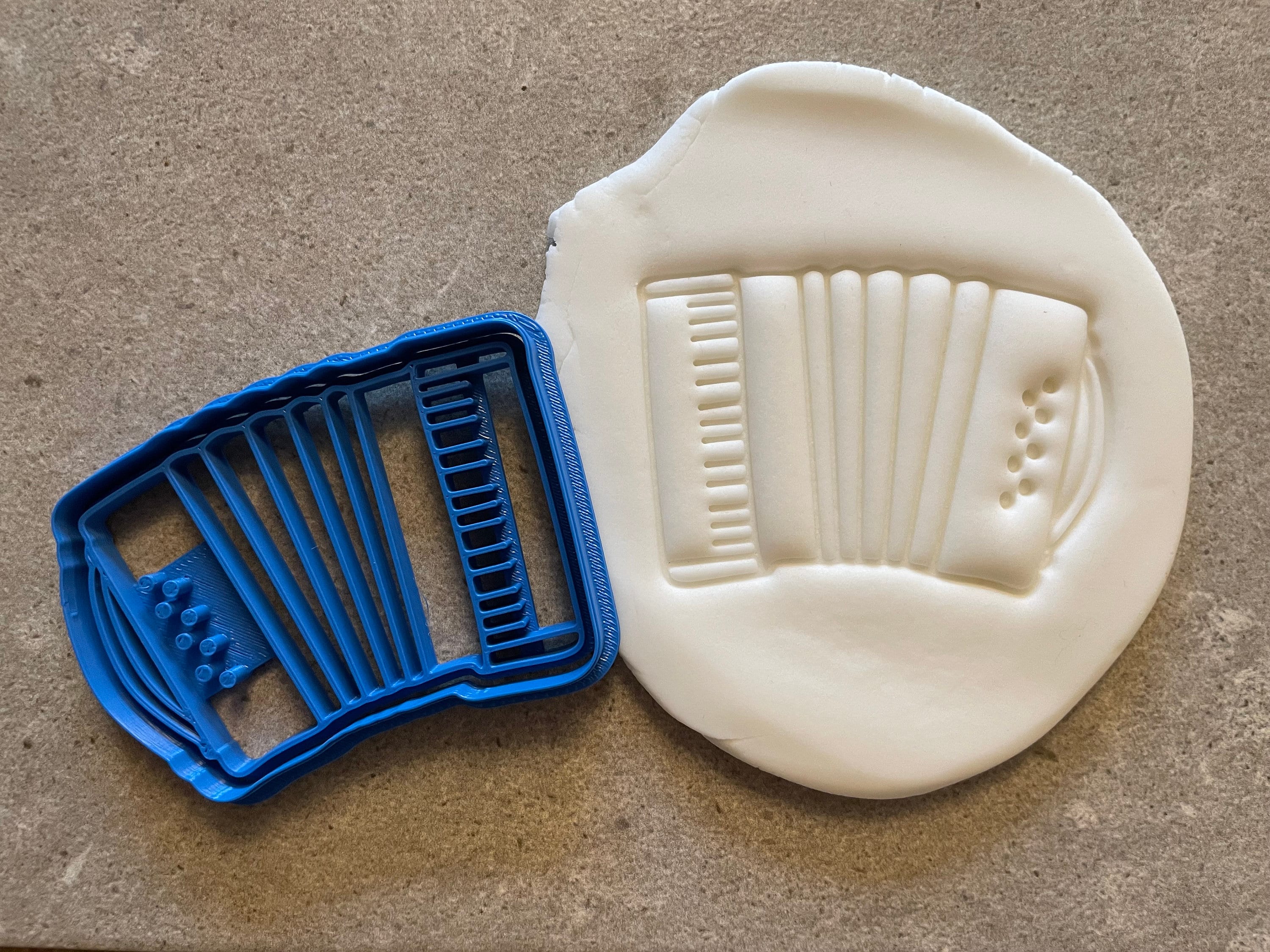 Accordion Cookie Cutter, Biscuit Baking Accessories, Cake Decoration ...