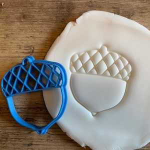 Acorn cookie cutter, biscuit, icing, fondant, squirrel, autumn, decorating, nature, woodland, oak tree