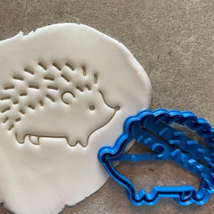Hedgehog 2 cookie cutter, biscuit nature, animal, woodland, cute, icing, tree, autumn, decorating, baking, cake, sweet, seasonal