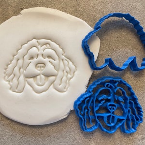 Cockapoo-gezichtskoekje, koekje schattige hond, dierlijke glazuurdecoratie, poedel, cocker-spaniël, kruishond, poot