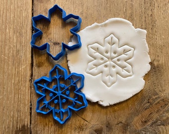 Snowflake cookie biscuit cutter, decorating ideas, winter baking, cute, gift, christmas, holiday, decorations, accessories