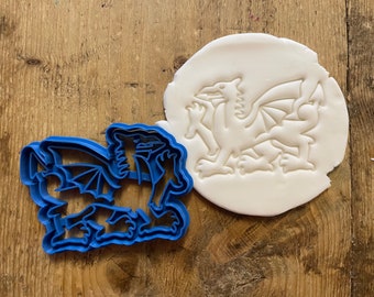 Welsh Dragon cookie biscuit cutter, Rugby, heraldic symbol, St David&#39;s day, Nation Day of Wales, Welsh cake decoration