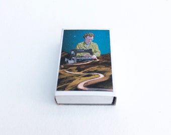 mini booklet with 12 small art prints in a mini box (1)