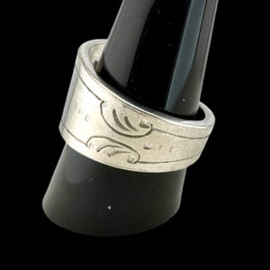 Simple Floral Engraved Wrap Around Silver Plated Spoon Ring - Handmade Minimal - Upcycled Retro Vintage - Any Size - Sustainable Jewellery