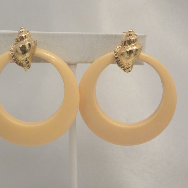 Vintage Creamed Corn Yellow Bakelite Conch Sea Shell Hoop Earrings