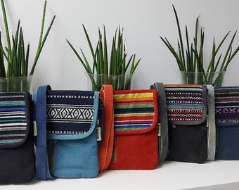 Damen Umhängetasche. Nachhaltige Crossover Tasche aus Recycelte Jeans & Baumwolle. Kleine vegane Schultertasche mit mehreren Fächern