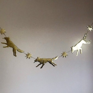 DELICATE Running dogs & stars brass / copper garland | Wall decoration