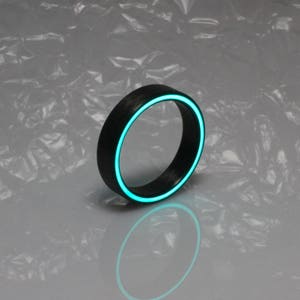 Handcrafted Carbon Fiber Glow Ring - Black Band