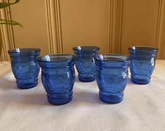 Maryland Glass Company Cobalt Blue Shot Glasses, Ring of Rings Design, Set of 5, Vintage Blue Glass Whiskey Samplers, Retro Bar Decor
