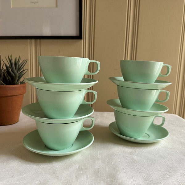 6 Mallo-ware Ice Mint Green Cups and Saucers Vintage 50s 60s Melamine coffee tea