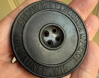 Vintage Straw & Ellsworth Mfg Co Milwaukee Wis 1.75" Advertising Button Large Antique