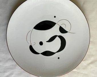Vintage Stangl Lyric Dinner Plate 10" | MCM Black & White Sgraffito | Pattern 3940 Kay Hackett | Mid Century Modern Art Pottery