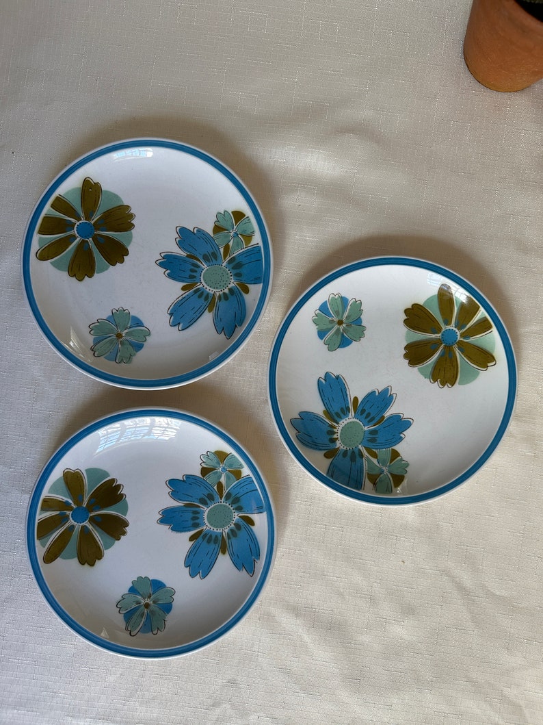 3 Ceramic Guild Cabaret Salad Plates MCM 70s Vintage Made in Japan Esperanto Hand Decorated image 5