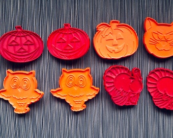 Autumn, Thanksgiving, Halloween, Hallmark, Tupperware, Cat, Owl, Witch, Turkey, Pilgrim, Jack O'Lantern, Bat, Scarecrow, COOKIE CUTTERS