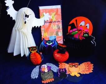 Halloween, Beistle Die Cut, Tissue Paper HONEYCOMB, Cat, Owl, Bat, Vulture, Scarecrow, HALLMARK, Paper Tablecloth, American Greetings, FUN