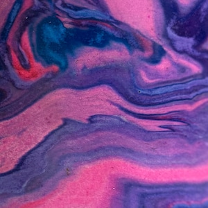 Miami Morning: Macetas de cemento hechas a mano con accesorios de dopamina brillantes, rosas y azules jaspeados