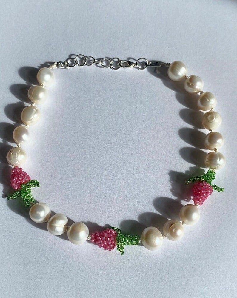 Raspberry and freshwater pearl choker image 2