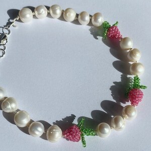 Raspberry and freshwater pearl choker image 3