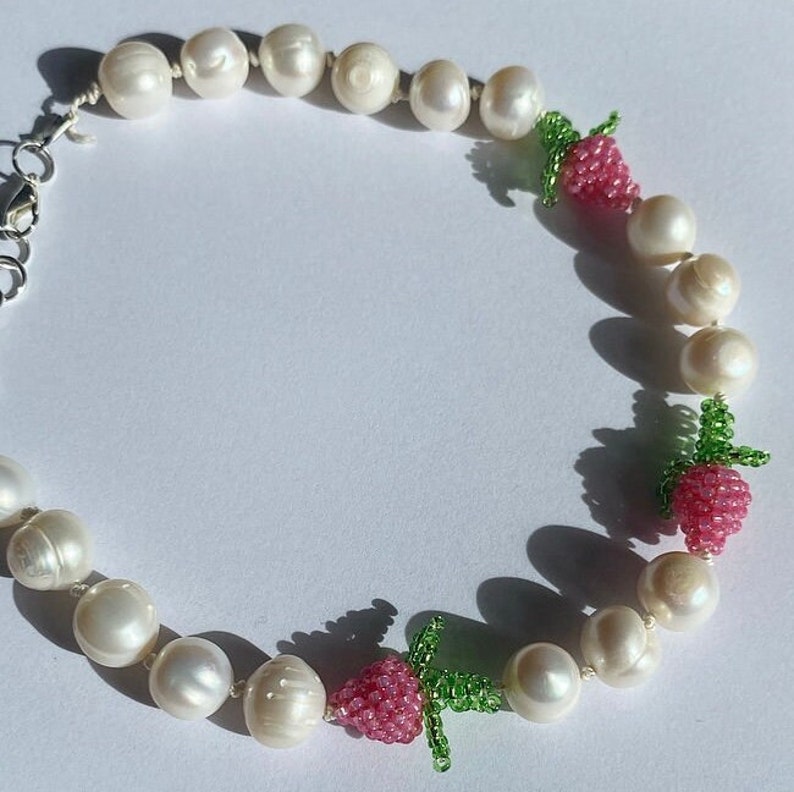 Raspberry and freshwater pearl choker image 3