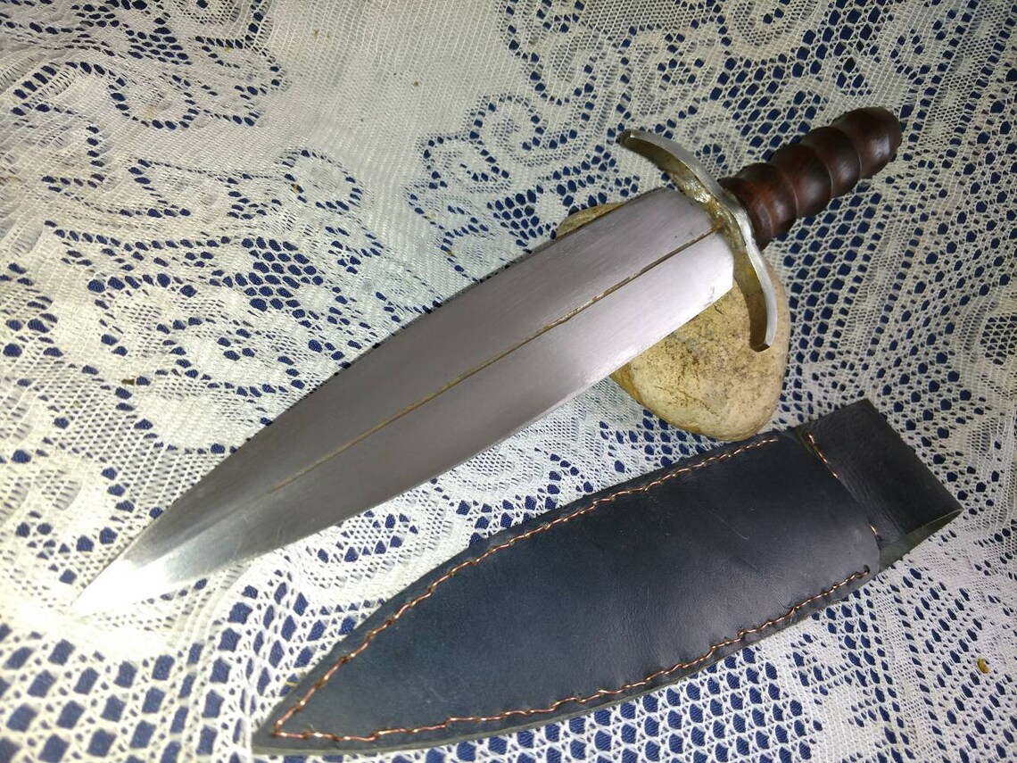 Broad bladed dagger. Etsy