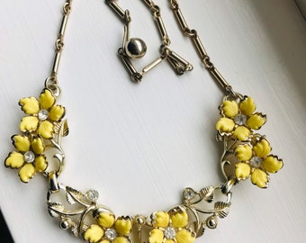 Vintage Yellow Thermoset Floral Rhinestone Necklace