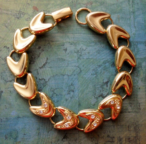 Vintage RHINESTONE CHEVRON Gold Bracelet / Art De… - image 1