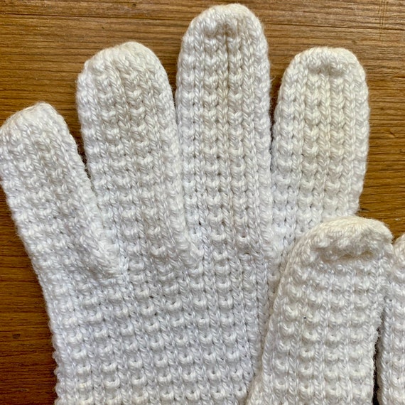 Vintage Crochet Gloves, White Cotton Knitted Glov… - image 9