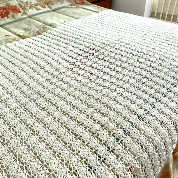 Twin Or Queen Size Hand Made Crochet, What Size Is A Twin Bed Blanket