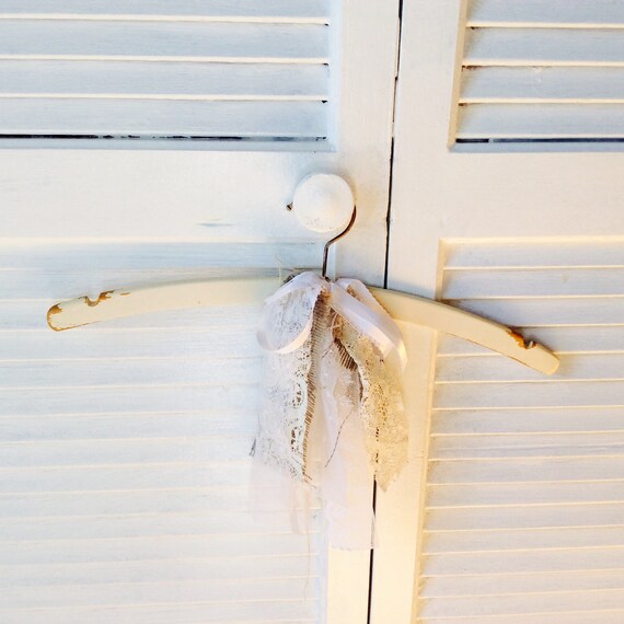 Vintage Clothing Hangers Unusual White Painted Wooden Victorian Girls Dresses Wardrobe Skirt Shirt Organizer Antique Armoire Hanger