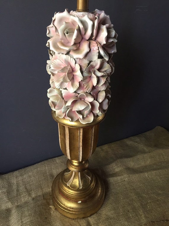 Beautiful Pink And Gold Porcelain Lamp With Raised Sculpted Flowers Capodimonte Italian Style Decorative Table Roses Gilded