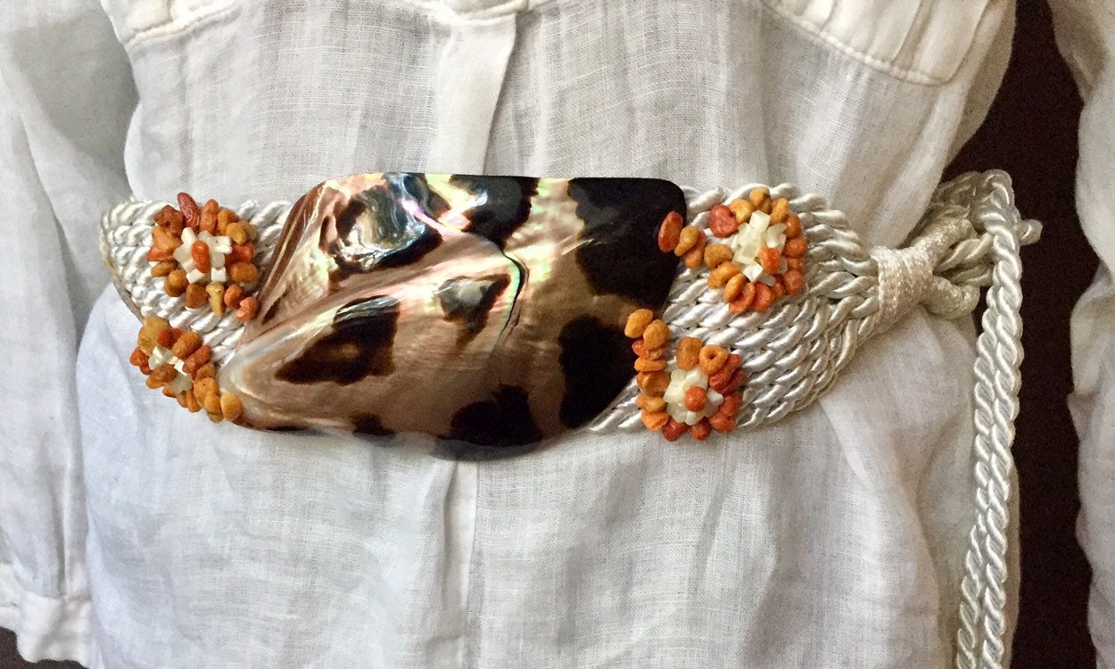 Seashell Macrame Cord Rope Belt Vintage 80s White Statement Coastal‎ Boho Hippie NEW ? 1980s mother of pearl seashell belt • link in stories main image 4