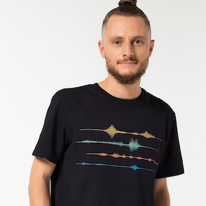 T-shirt in black, sound wave, frequency, music, printed, men, short sleeve, round neck
