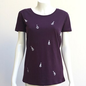 Women&#39;s shirt &quot;string instruments&quot; aubergine, music, musical, instruments