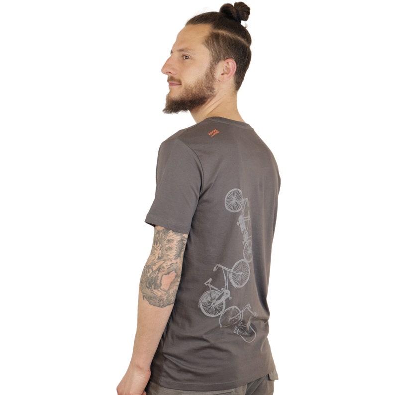 T-shirt Bicycles in gray, screen printed, printed, sustainable image 2
