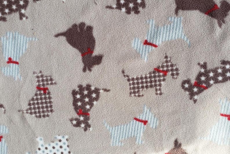 Butterfly Print Fleece Fabric: Hot Pink, Soft & Cozy image 2