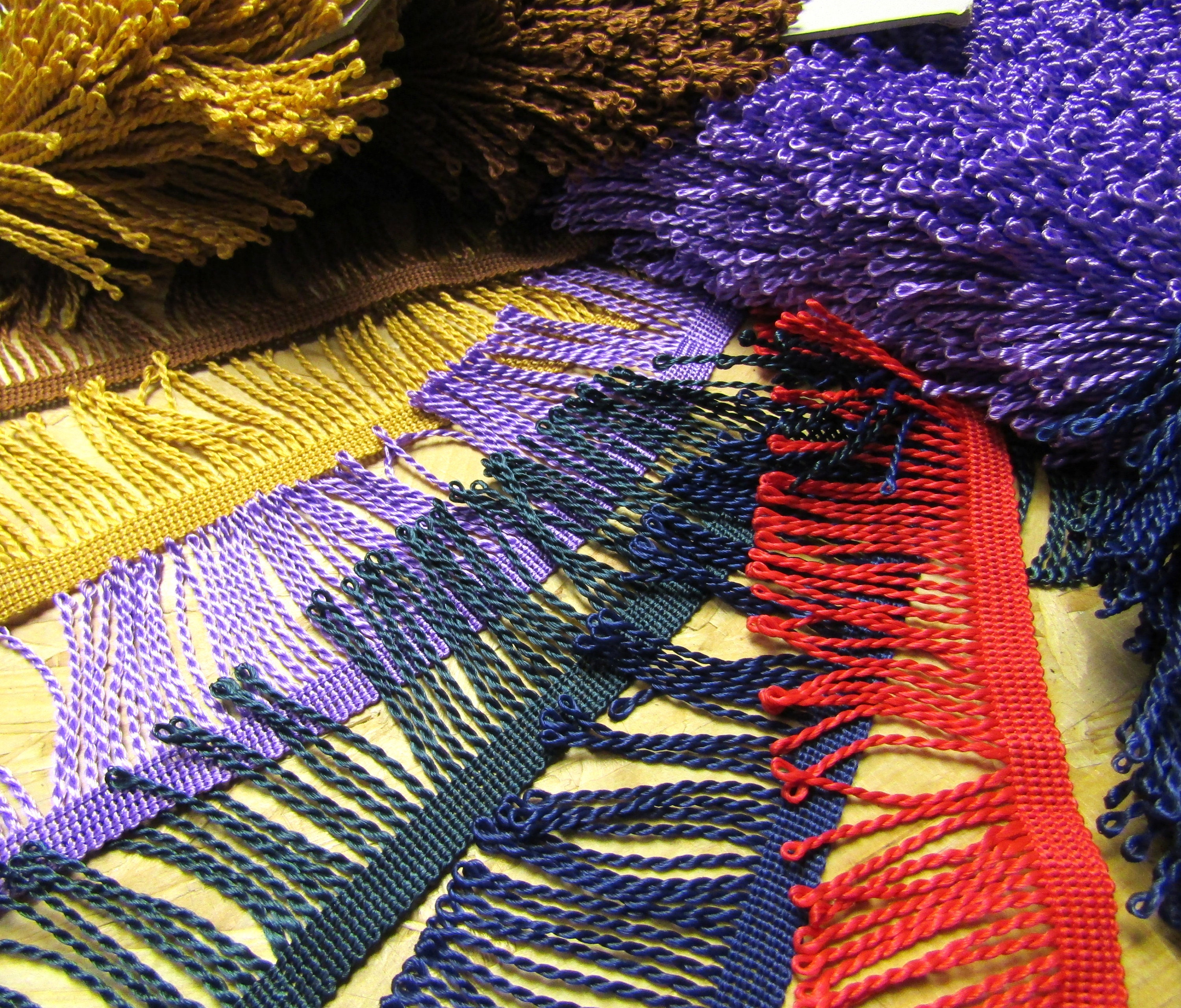 galon ancien passementerie frange orange
