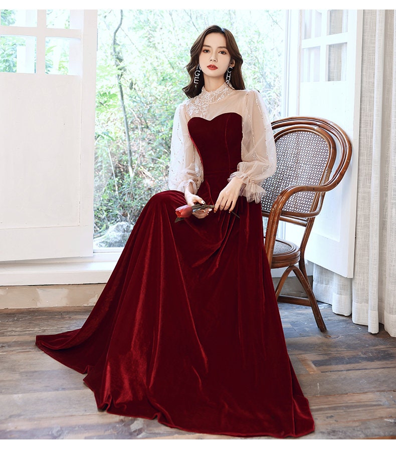 Red Velvet Costumes Host Prom Gown Ball 